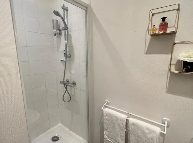 Av Republique Avec Parking Apartment *